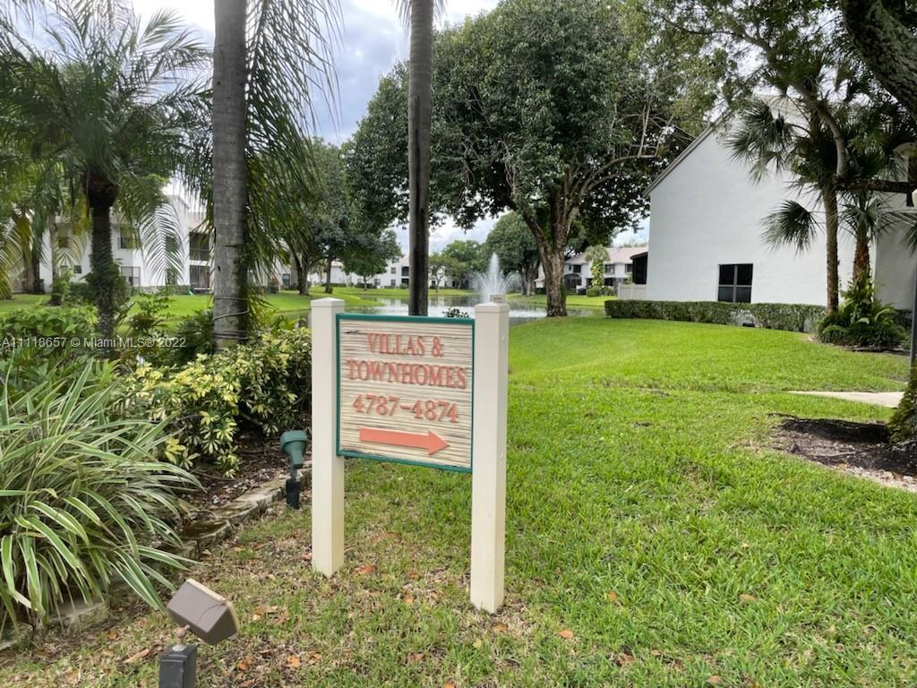 BAYWOOD VILLAGE 2-B CONDO - Residential