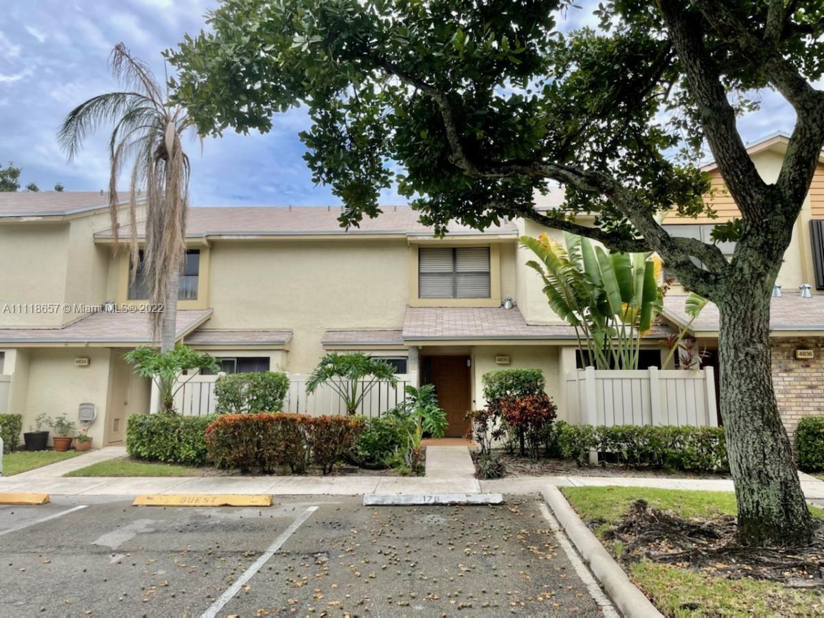 BAYWOOD VILLAGE 2-B CONDO - Residential