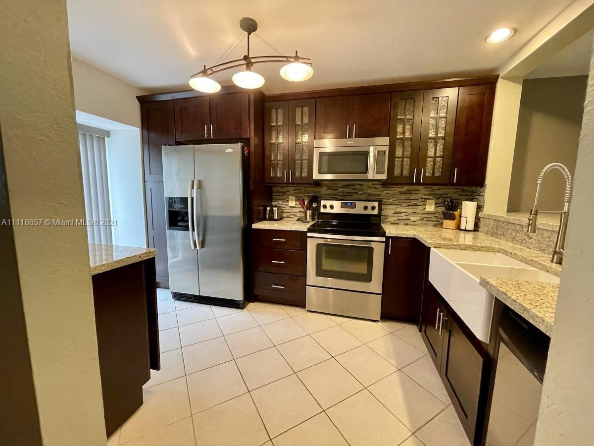BAYWOOD VILLAGE 2-B CONDO - Residential