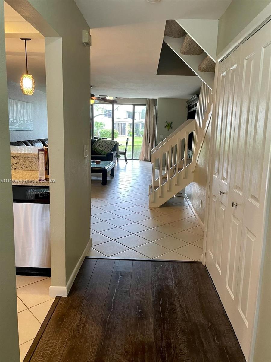BAYWOOD VILLAGE 2-B CONDO - Residential