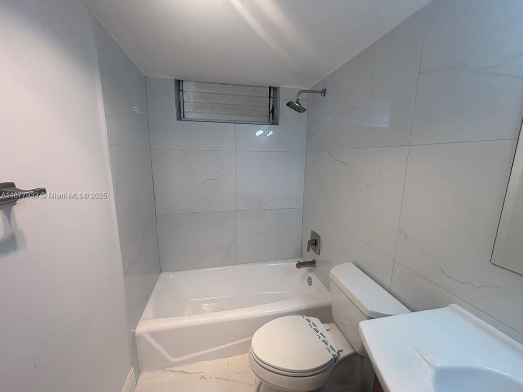 POINT EAST ONE CONDO-BLDG - Residential Lease