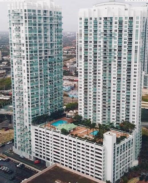 BRICKELL ON THE RIVER N T - Residential Lease