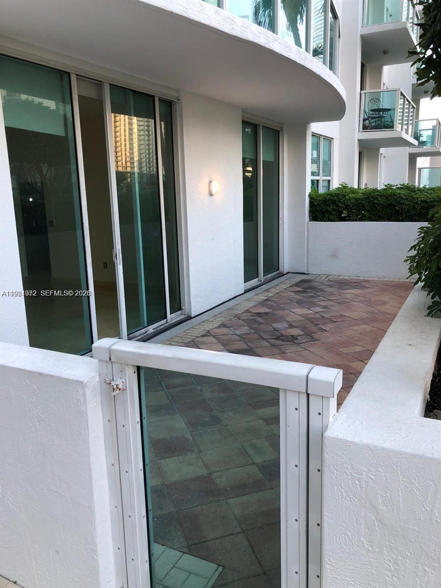 BRICKELL ON THE RIVER N T - Residential Lease