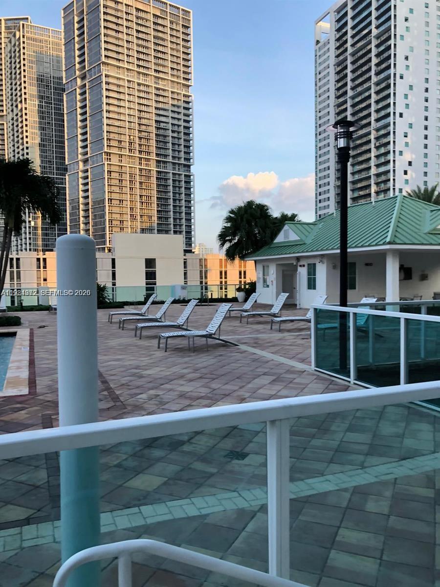 BRICKELL ON THE RIVER N T - Residential Lease
