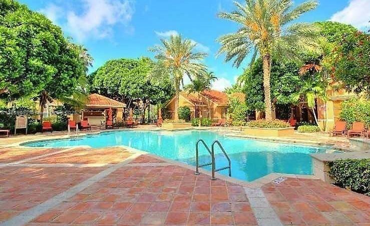 CARRINGTON AT COCONUT CRE - Residential Lease