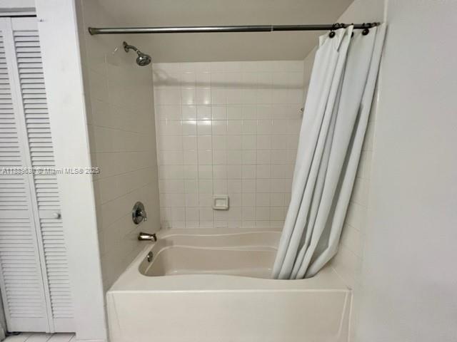 CARRINGTON AT COCONUT CRE - Residential Lease