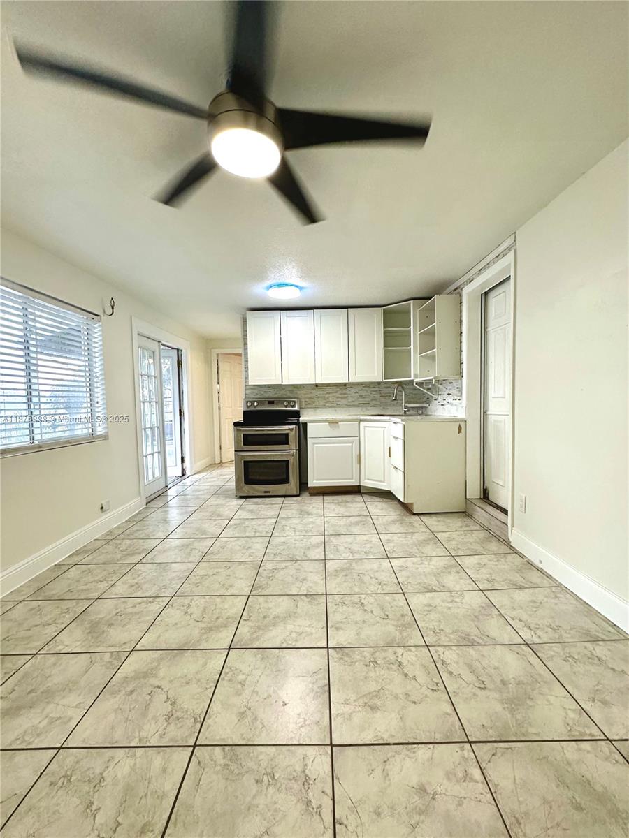 Beautiful 2-Bedroom Efficiency with Lake View – All Utilities Included!
Welcome to this charming 2-bedroom, 1-bath efficiency in the heart of Davie, offering a rare combination of comfort and convenience. Enjoy a serene lake view from your private entrance, plus dedicated parking.
This home is designed for hassle-free living—all utilities, including basic WiFi is included. are included, Wi-Fi. The property offers a fast approval for quick move in.
Currently unavailable, but opportunities like this don’t last long in Davie!