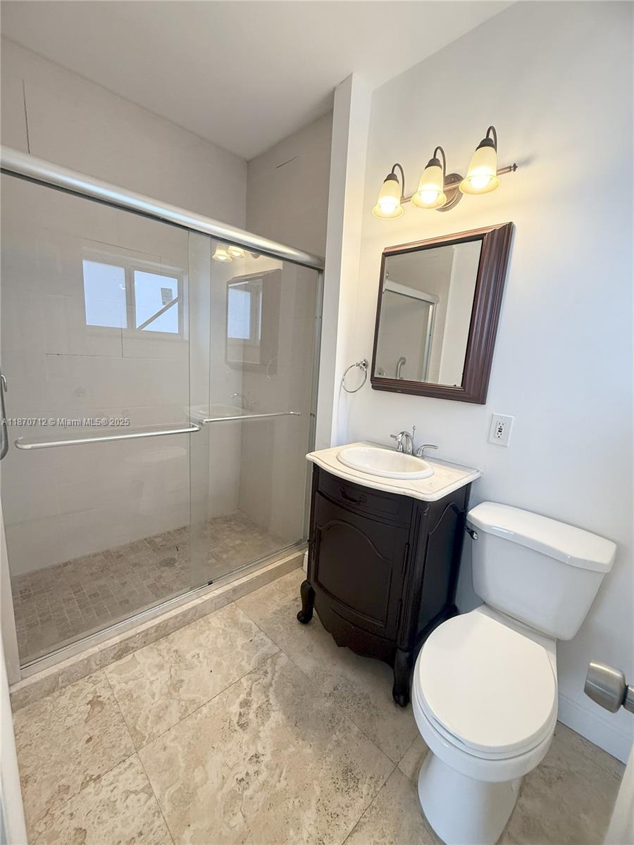 BEVERLY HEIGHTS - Residential Income