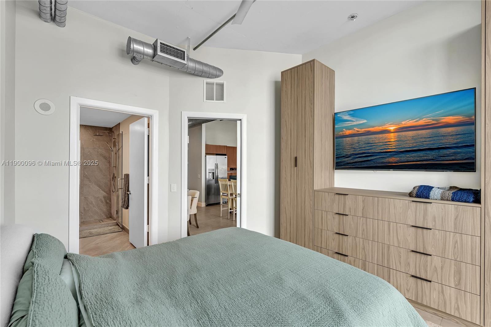 UPTOWN MARINA LOFTS CONDO - Residential