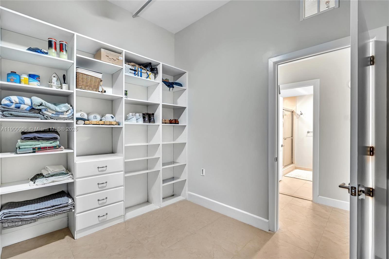UPTOWN MARINA LOFTS CONDO - Residential