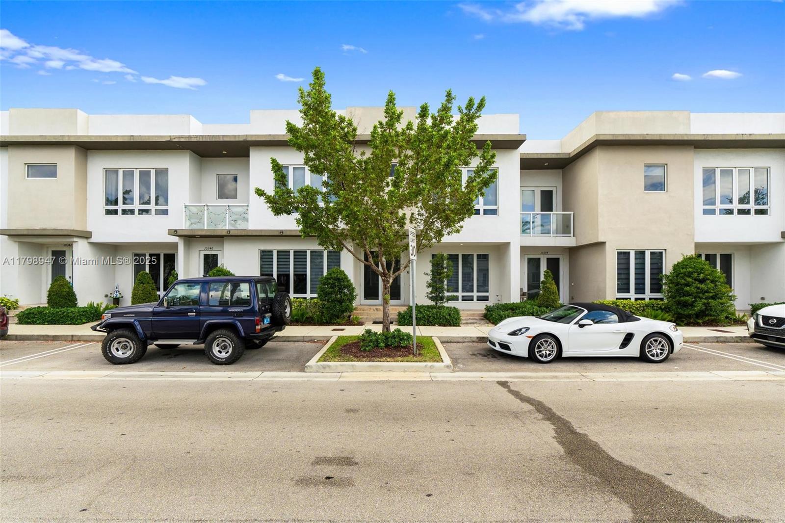 Rental Property at 10350 Nw 66th St 1, Doral, Miami-Dade County, Florida - Bedrooms: 3 
Bathrooms: 3  - $4,500 MO.
