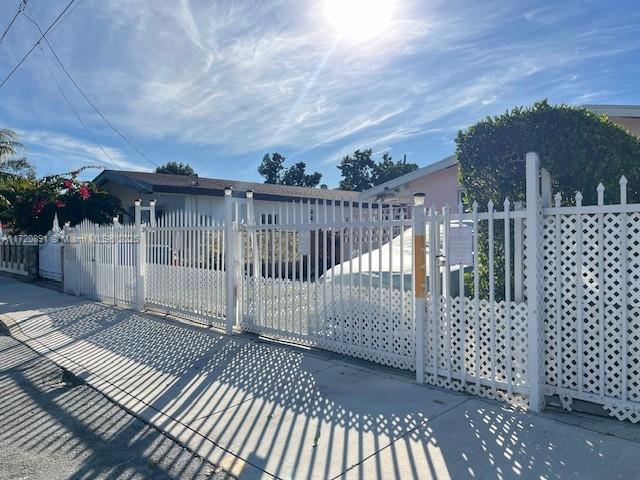 NORTHERN BLVD TRACK - Land