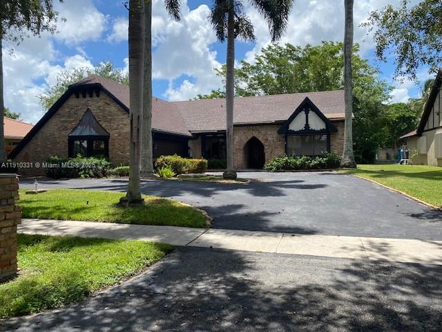 JACARANDA LAKES SECTION T - Residential Lease