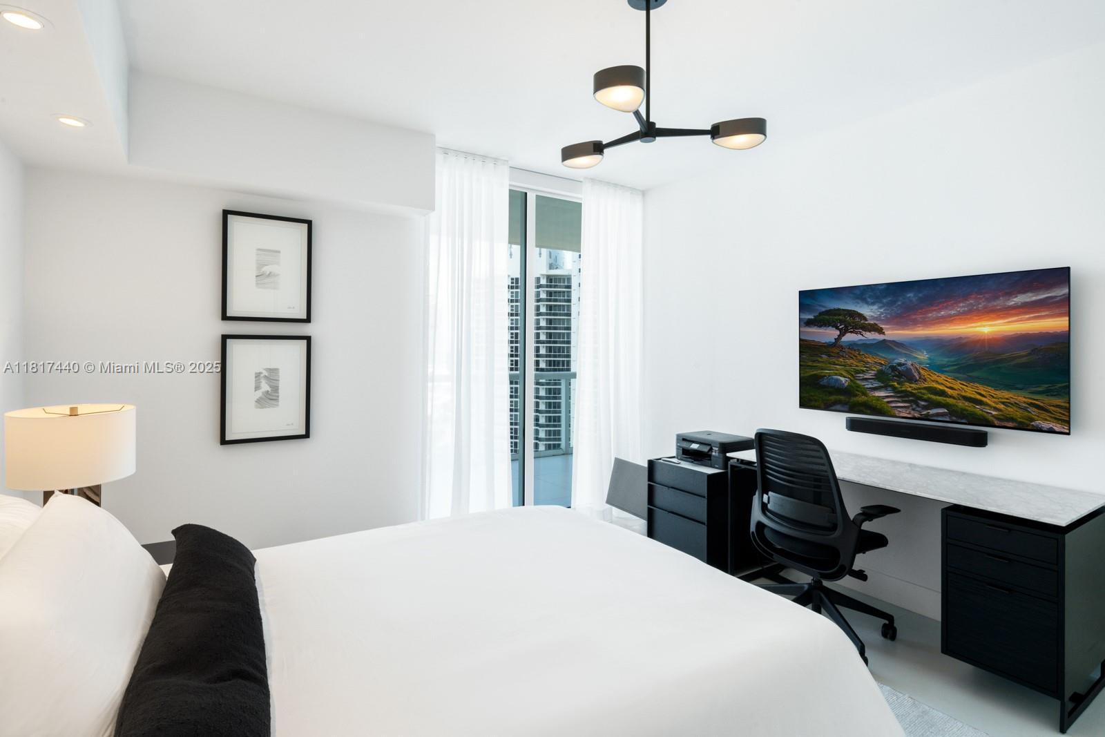 ICON CONDO - Residential