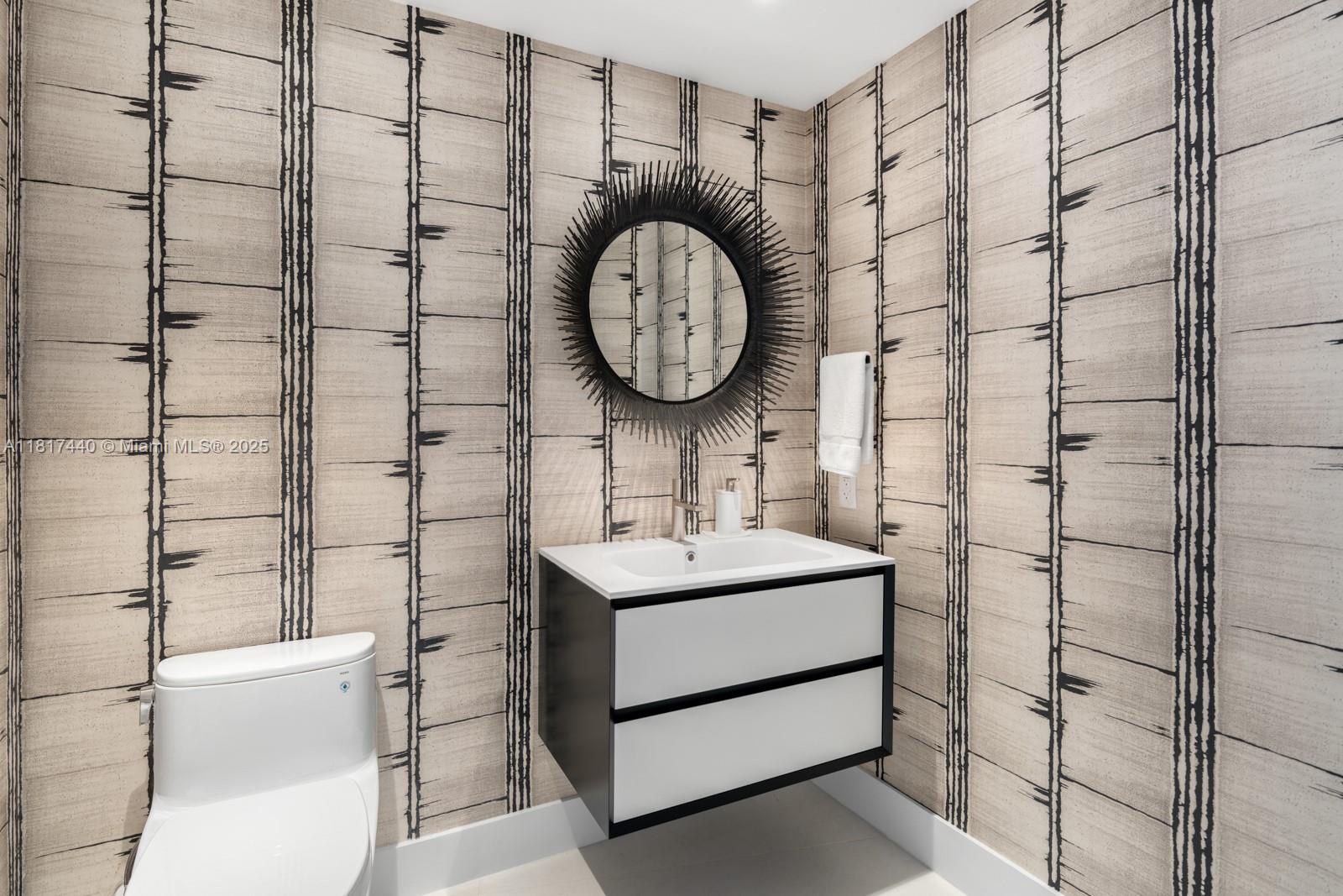 ICON CONDO - Residential