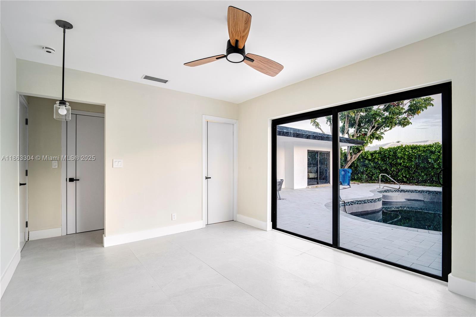 LANDINGS FIRST SEC - Residential