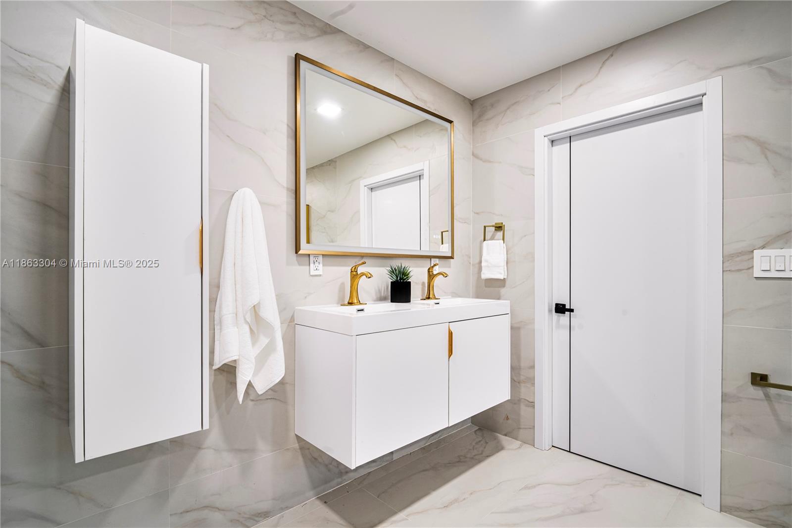 LANDINGS FIRST SEC - Residential