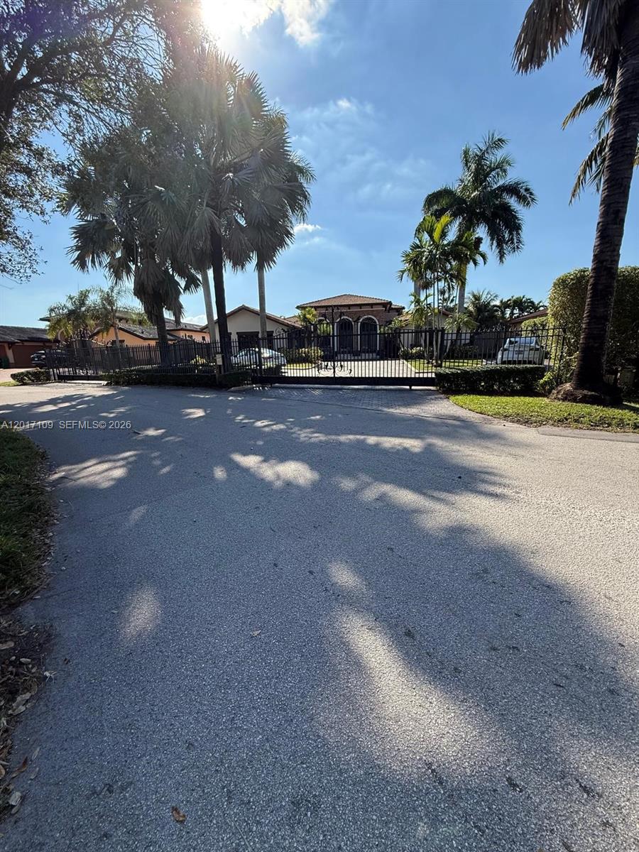 RENAISSANCE RANCHES - Residential
