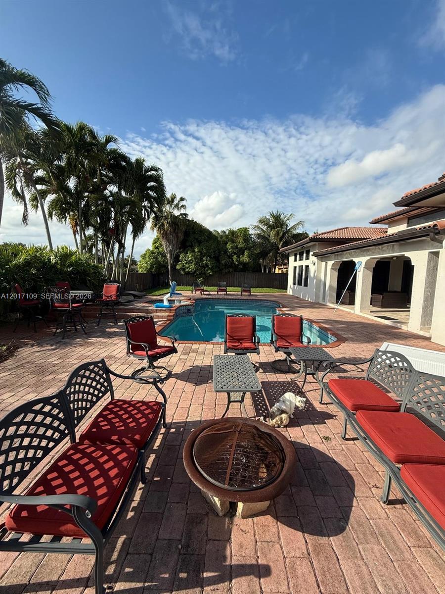 RENAISSANCE RANCHES - Residential
