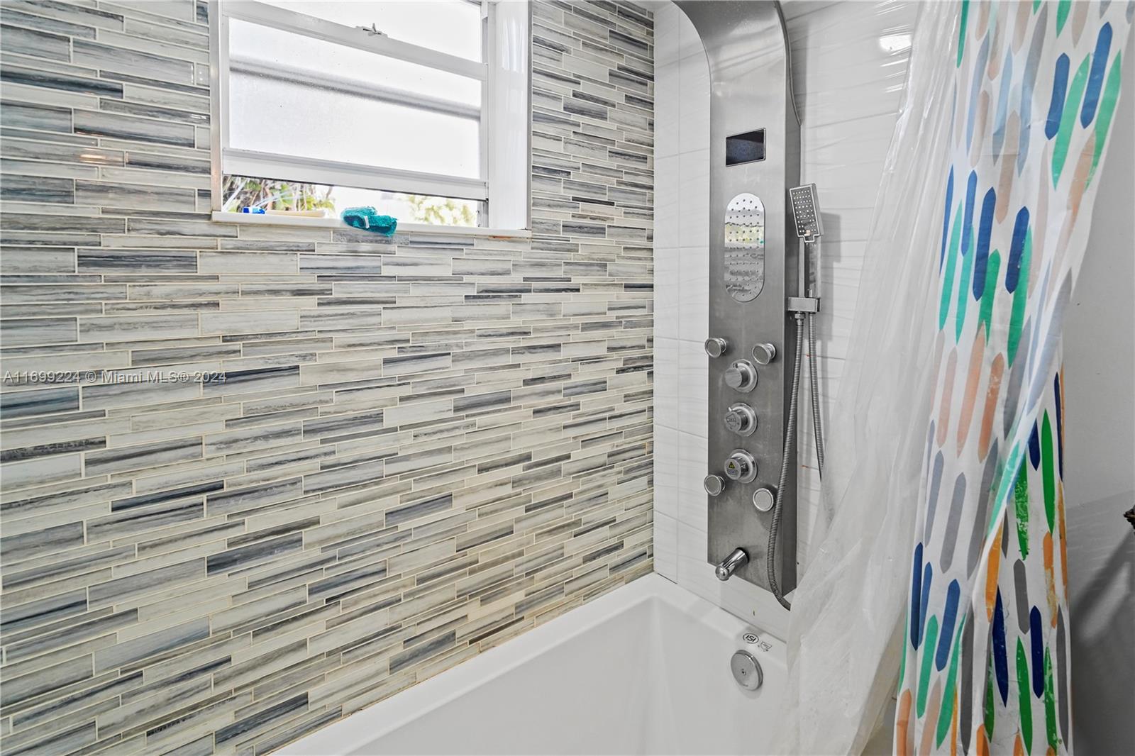 MEADOWBROOK LAKES VIEW CO - Residential