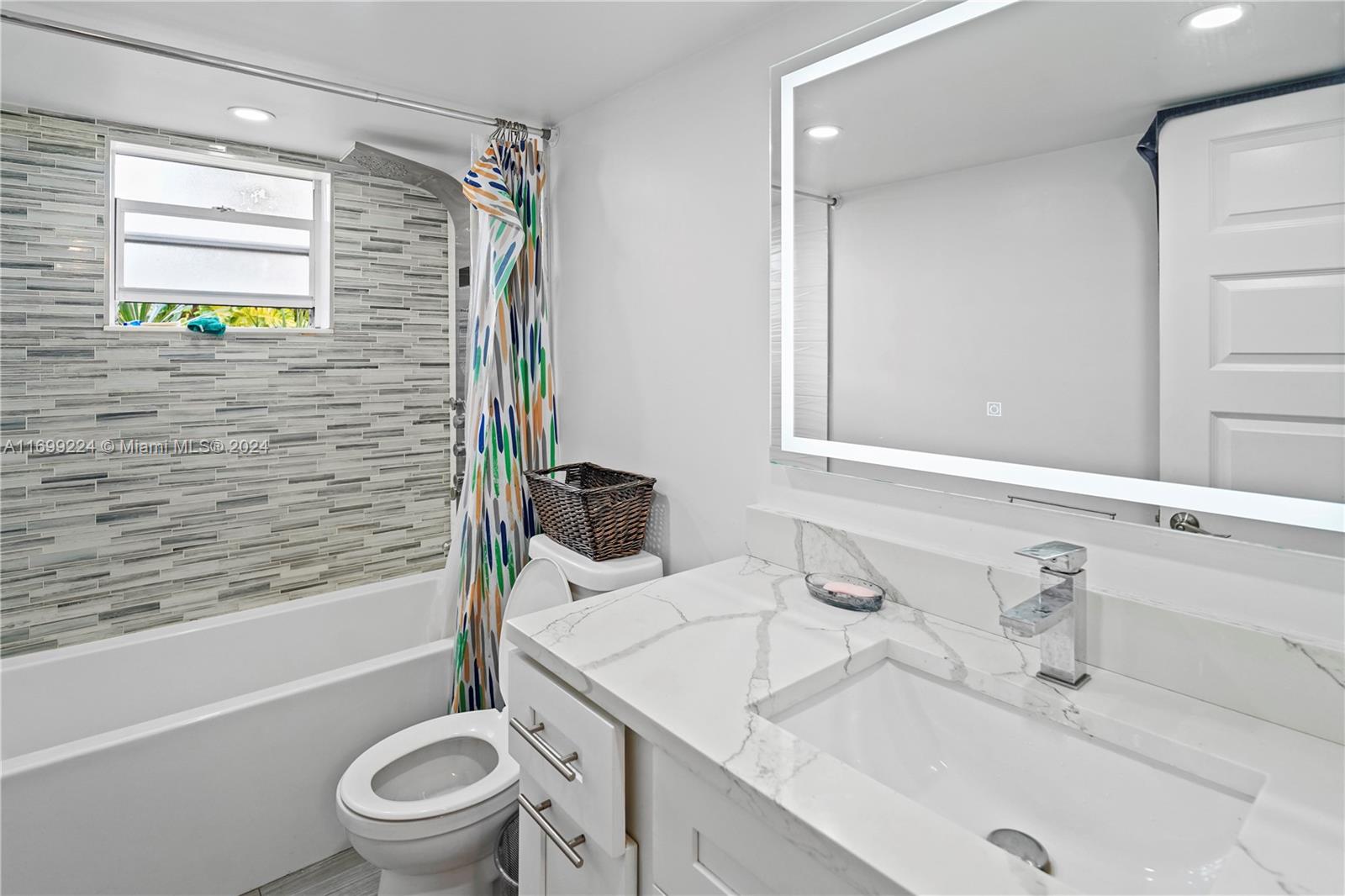 MEADOWBROOK LAKES VIEW CO - Residential