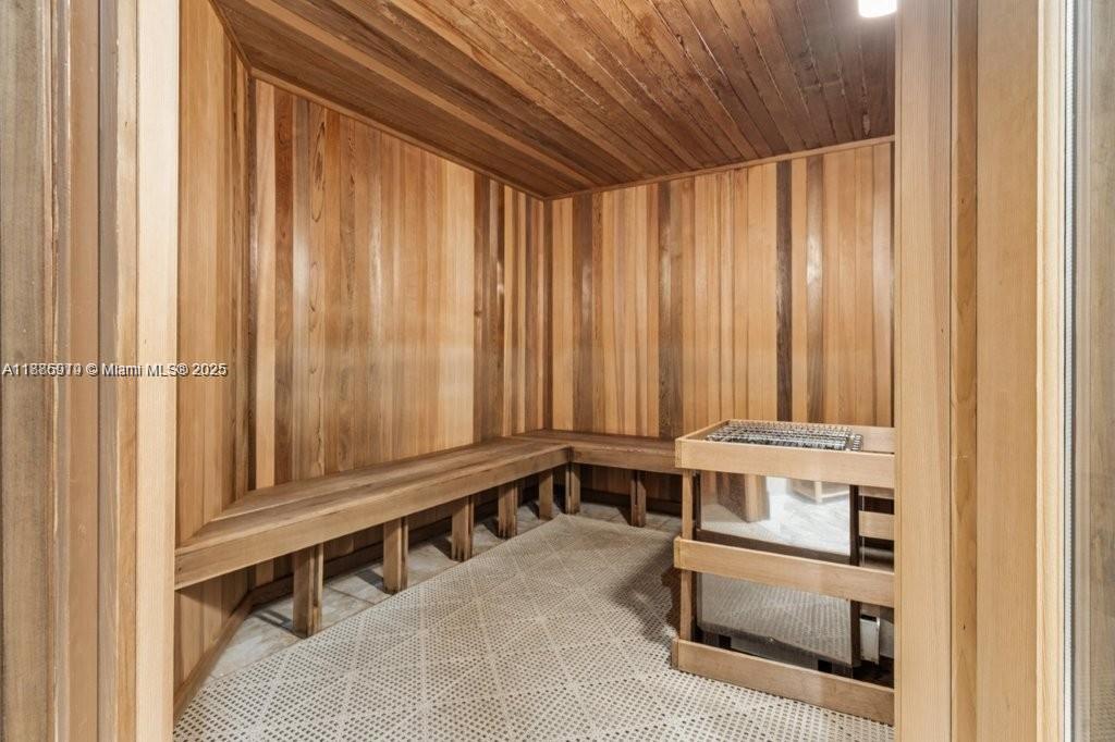 View photos, virtual tours, details... 510 NW 84th Ave 412