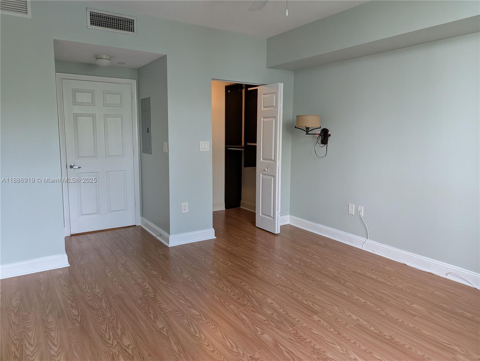 VERANDA CONDO - Residential