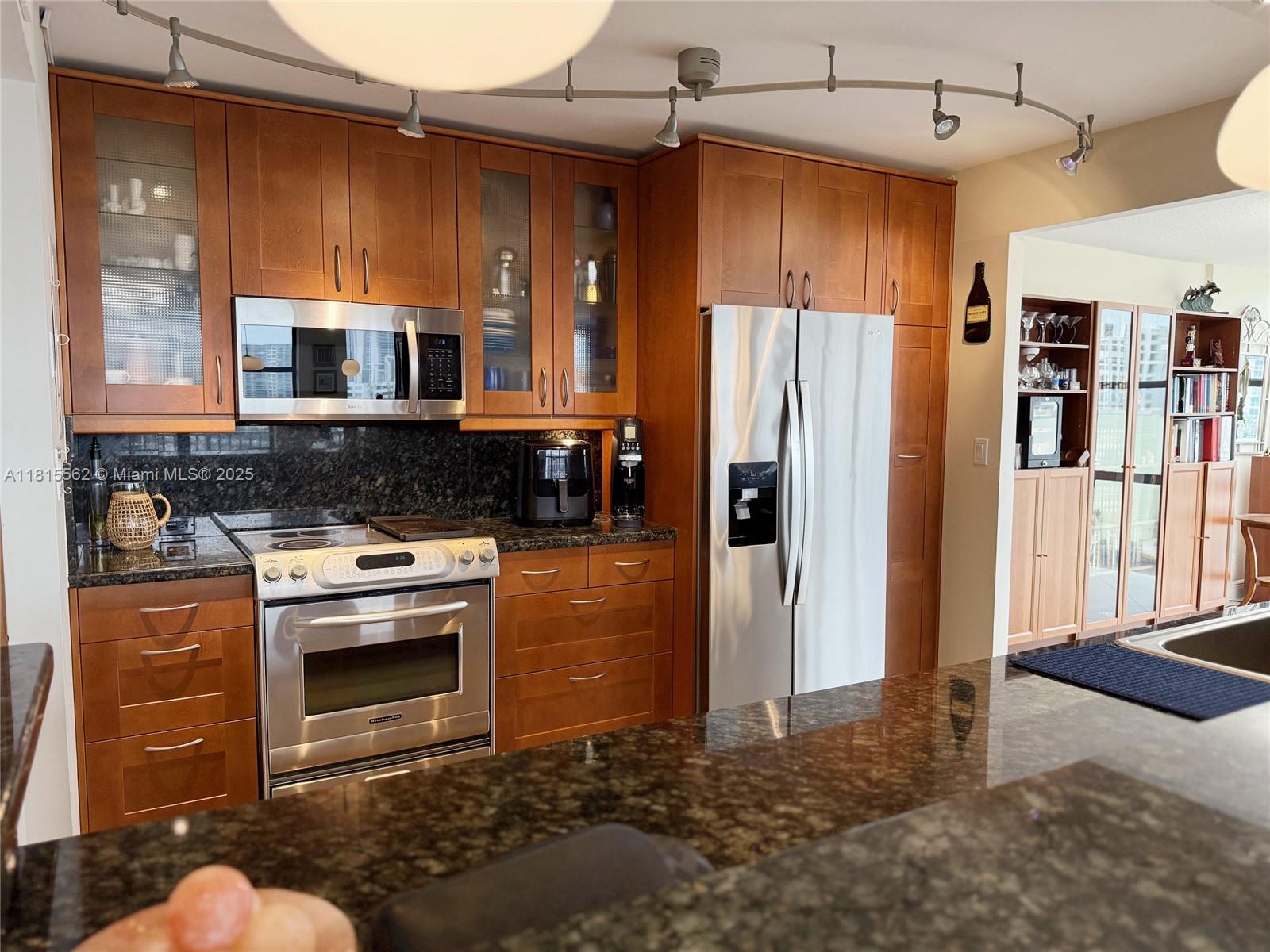 OCEANVIEW PARK CONDO - Residential