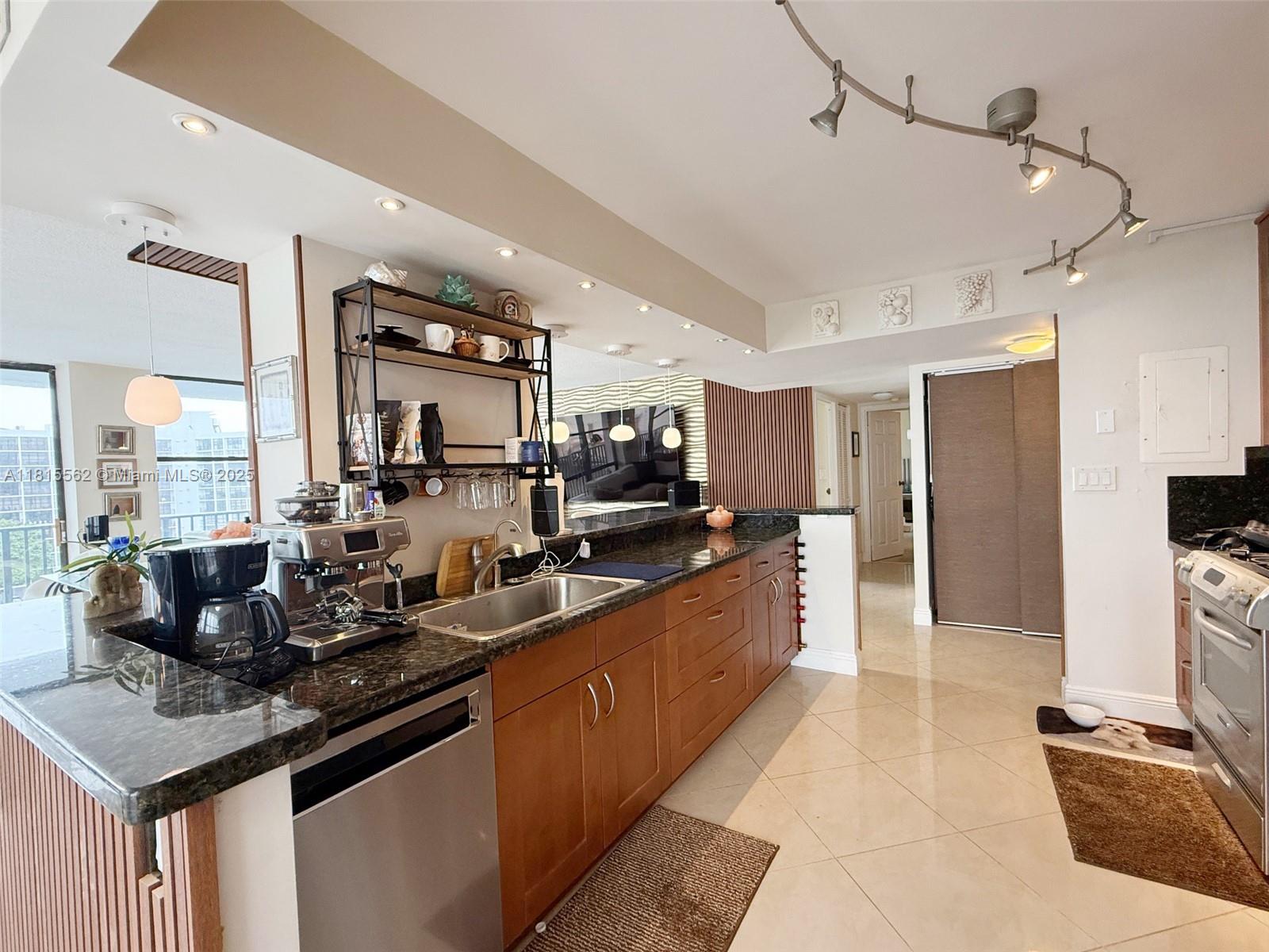 OCEANVIEW PARK CONDO - Residential