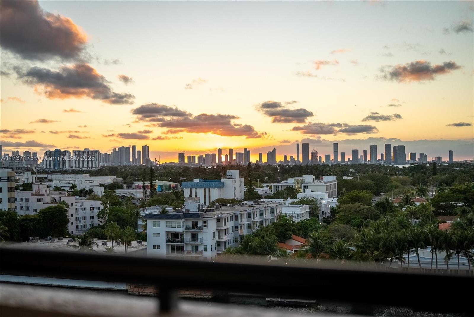 CLUB ATLANTIS CONDO - Residential