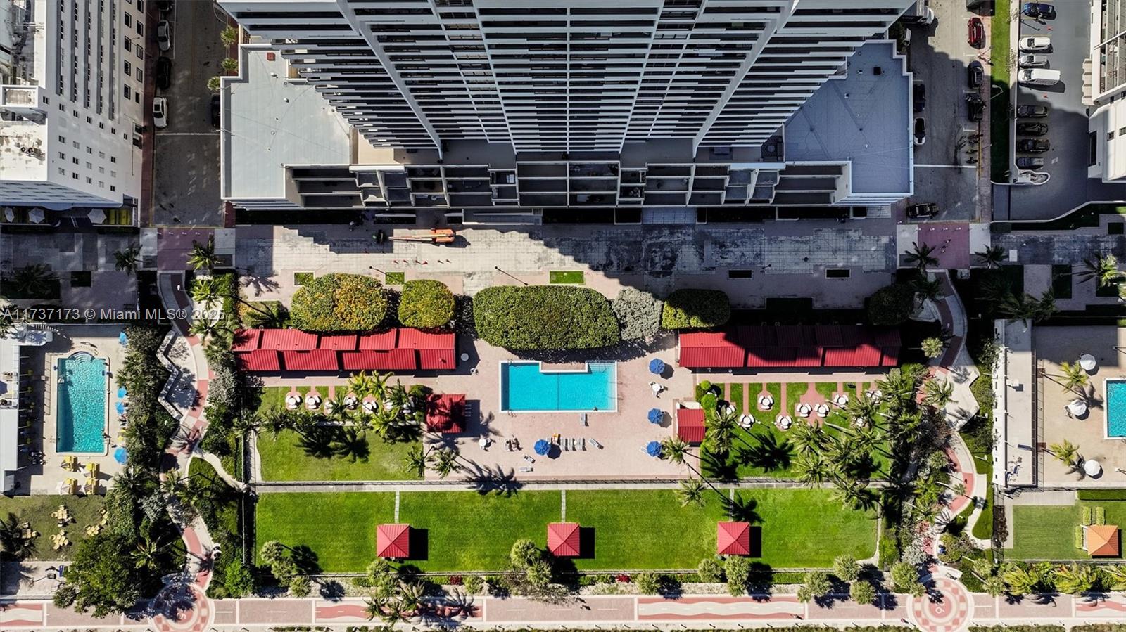 CLUB ATLANTIS CONDO - Residential