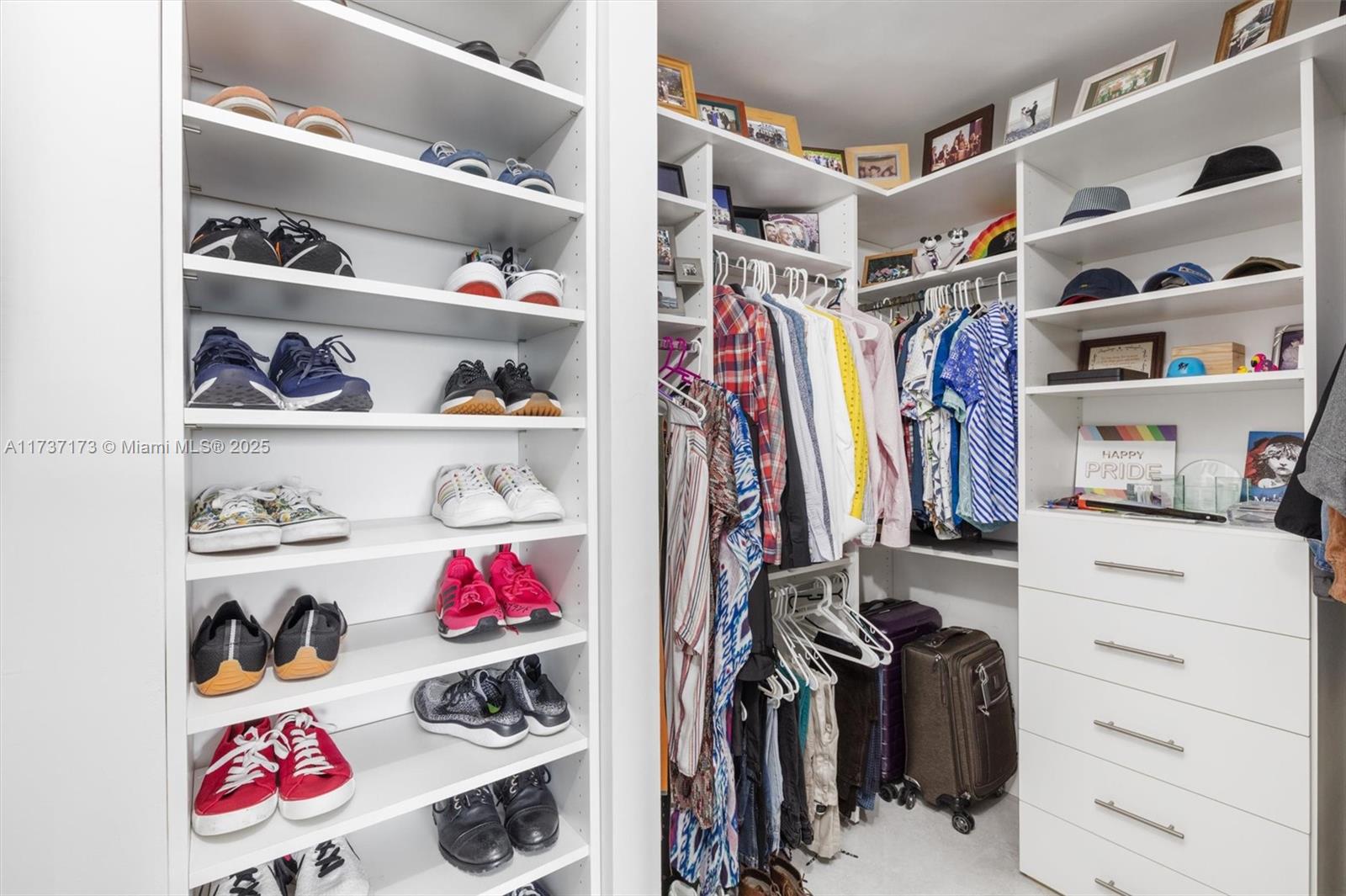 CLUB ATLANTIS CONDO - Residential