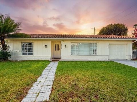 Photo of 6466 NW 20th St, Margate, FL 33063 (MLS # A11994597)