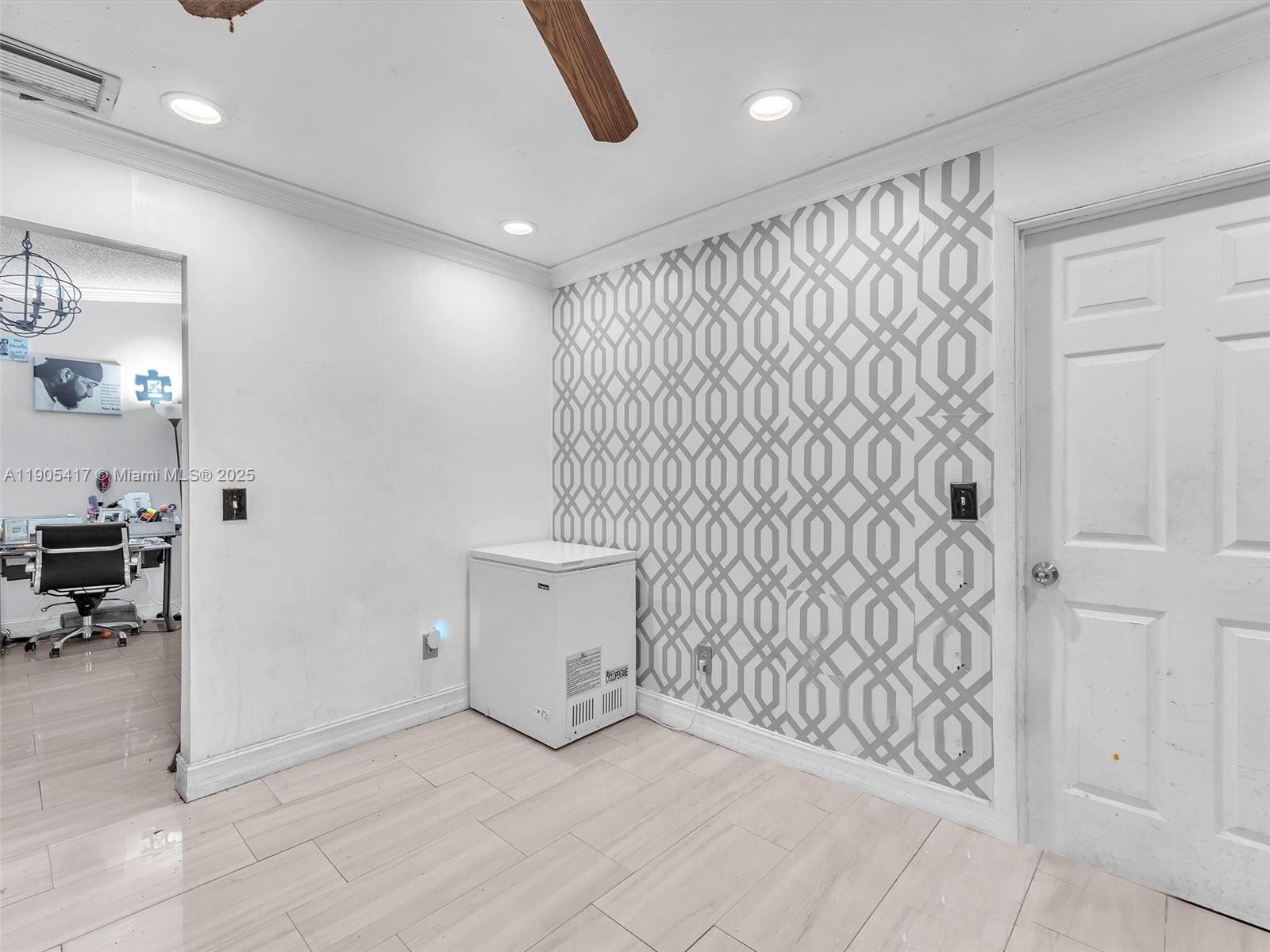 PALM-AIRE AT COCONUT CREE - Residential