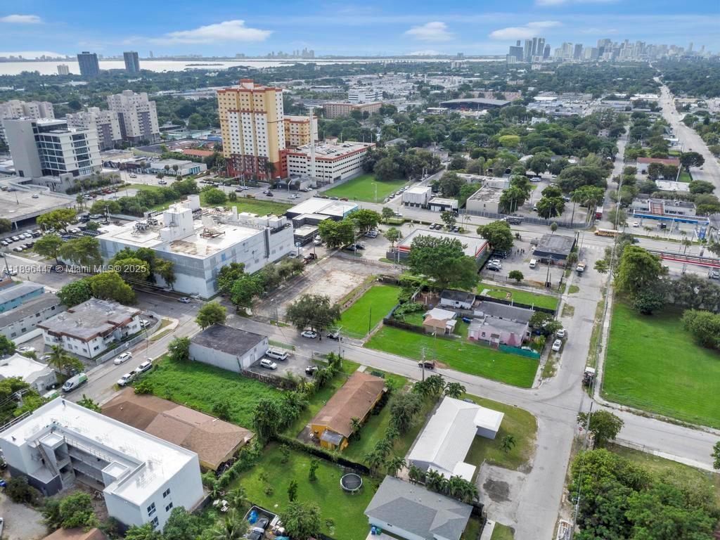 LITTLE RIVER GDNS PB 6-153 - Residential Income