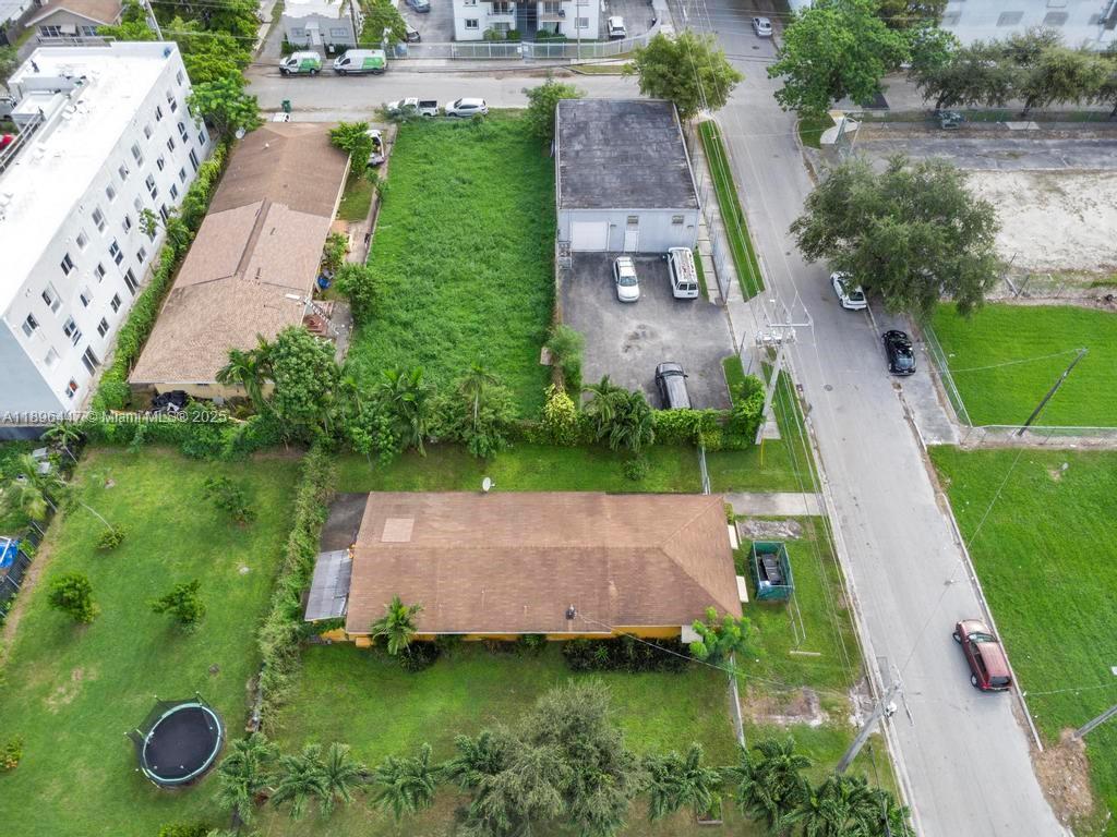 LITTLE RIVER GDNS PB 6-153 - Residential Income