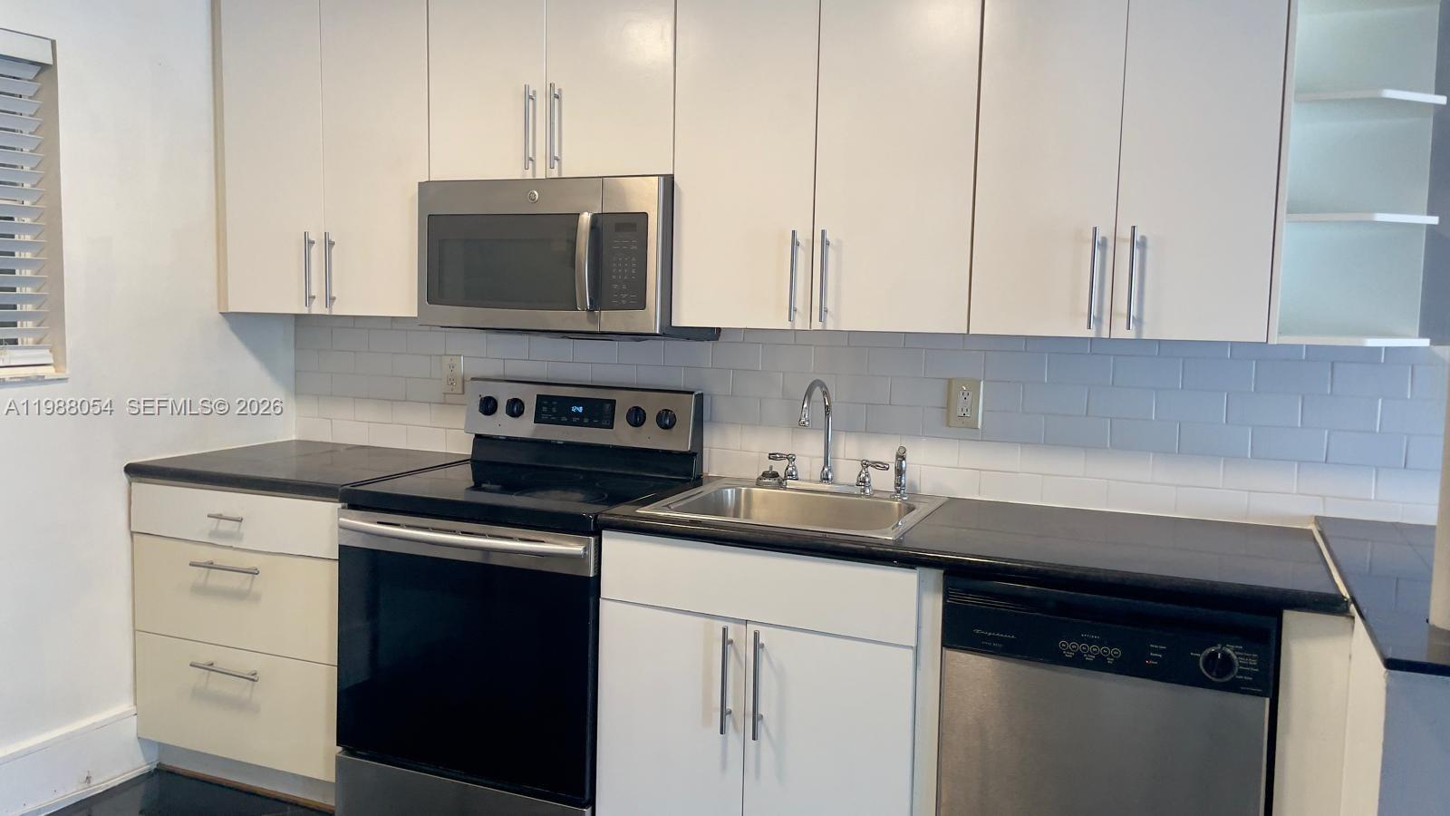 LA MAR BREEZE WATER VIEWS - Residential