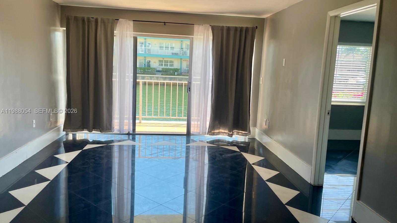 LA MAR BREEZE WATER VIEWS - Residential