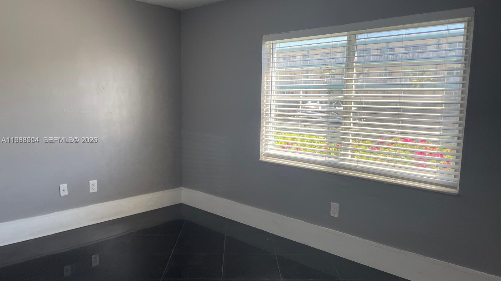 LA MAR BREEZE WATER VIEWS - Residential