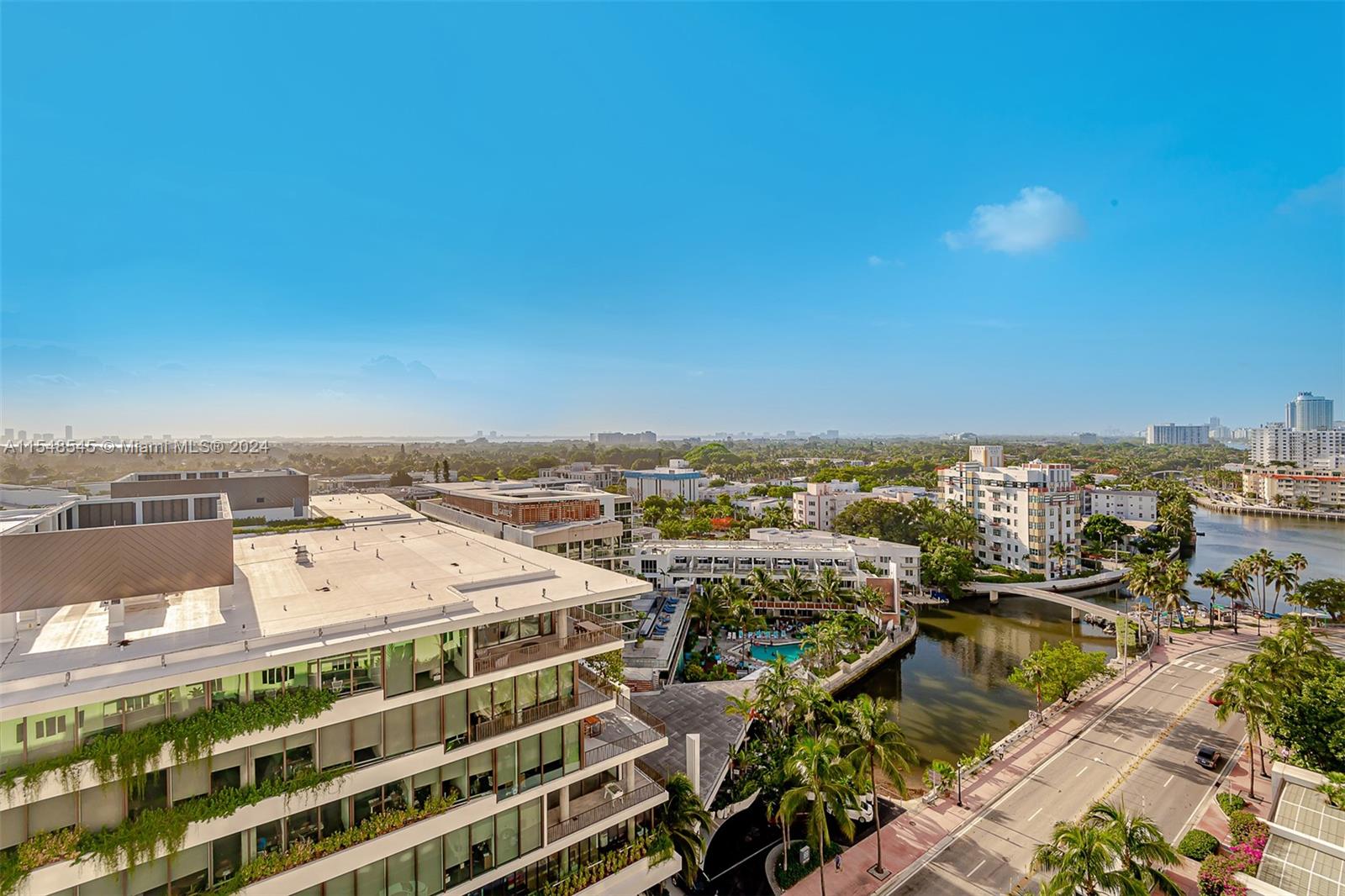 2301 Collins Ave 1230