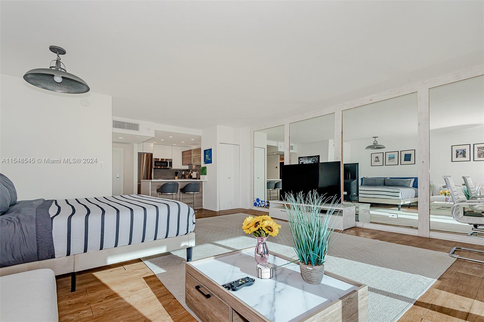 RONEY PALACE CONDO - Residential Lease