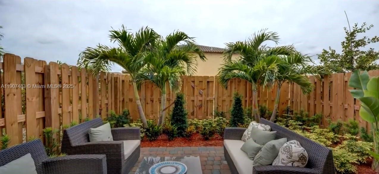 GARDEN ESTATES AT THE HAM - Residential