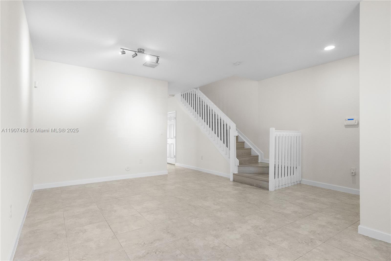 GARDEN ESTATES AT THE HAM - Residential