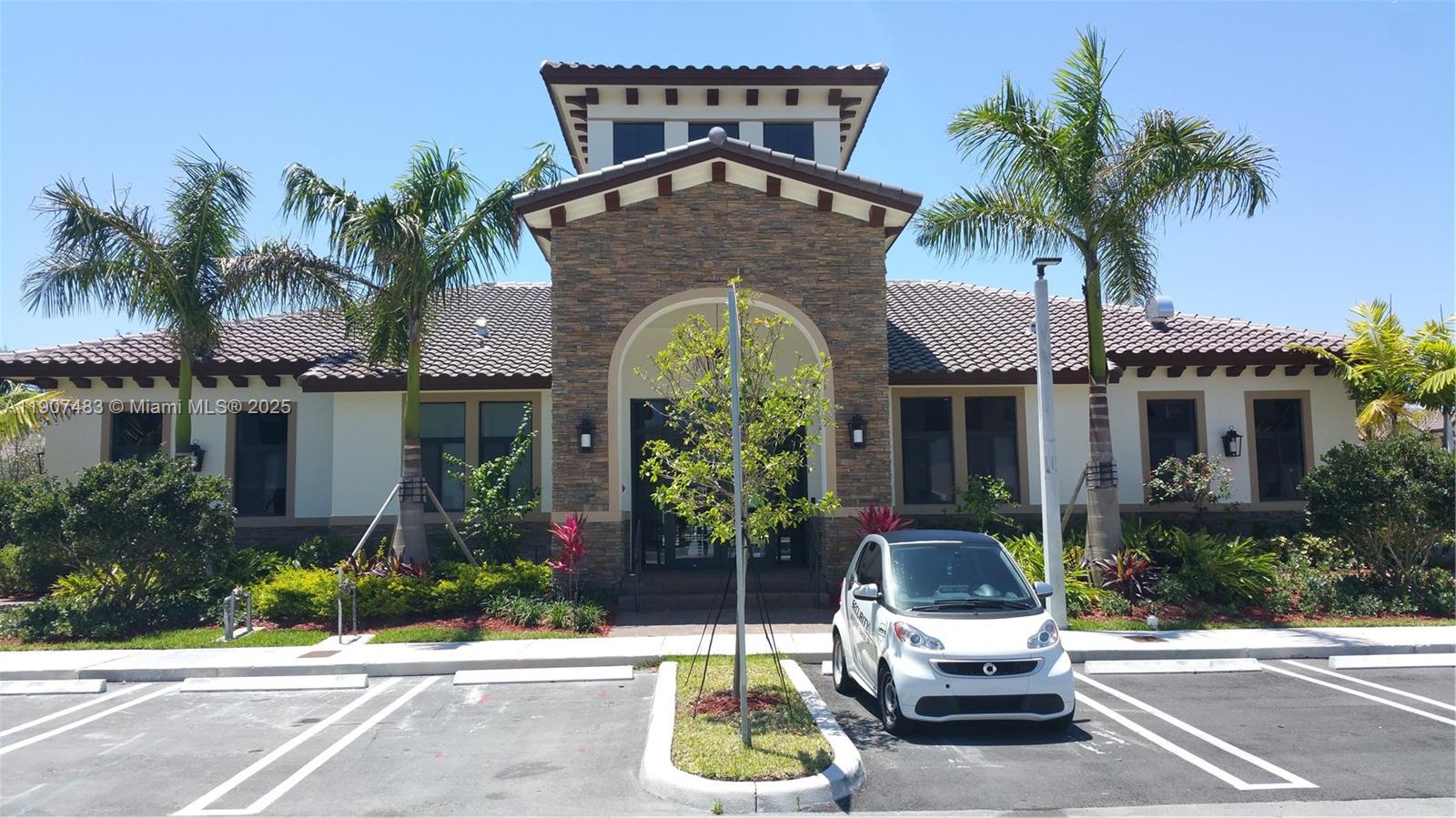 GARDEN ESTATES AT THE HAM - Residential