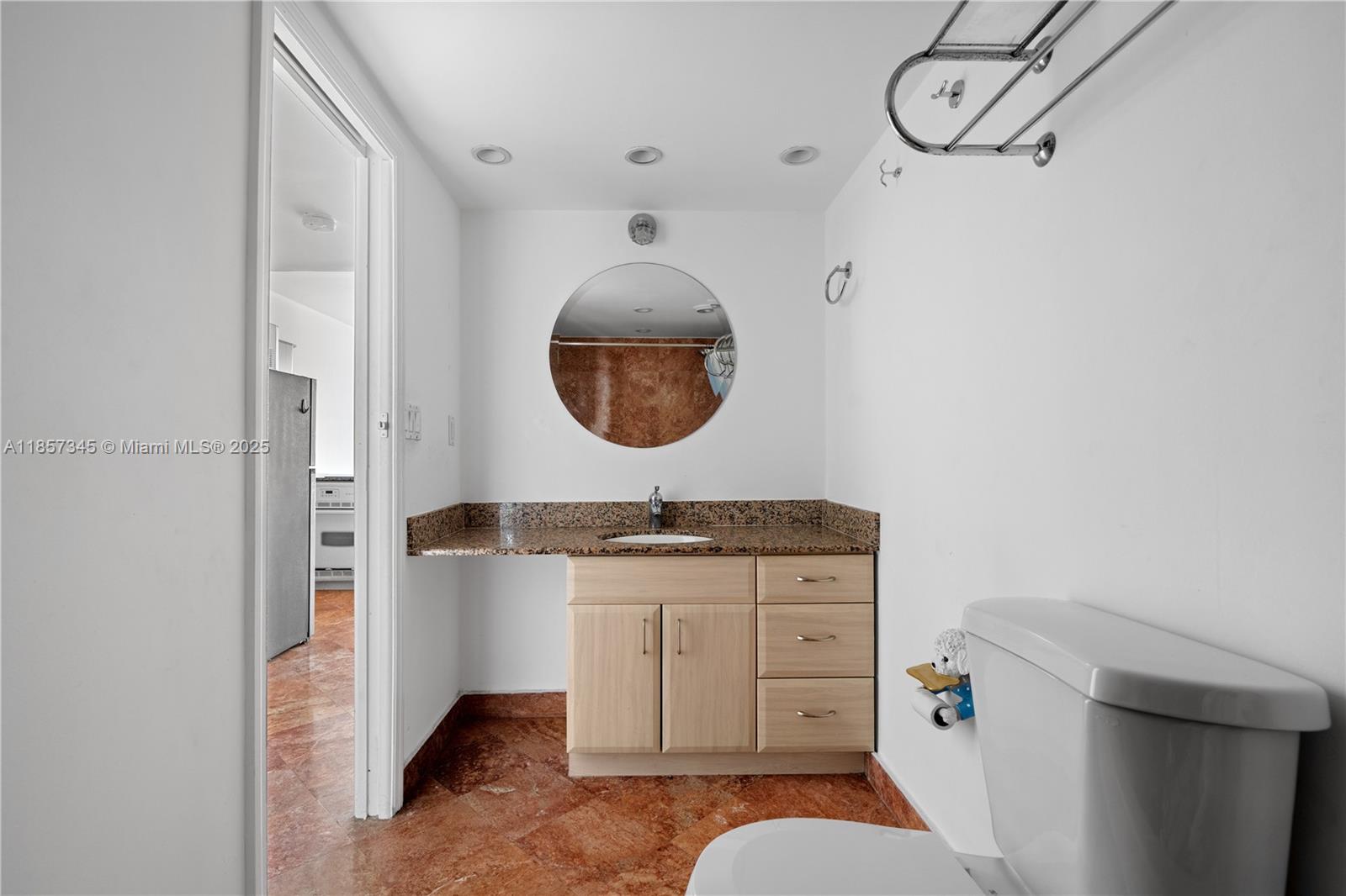 VENETIA CONDO - Residential