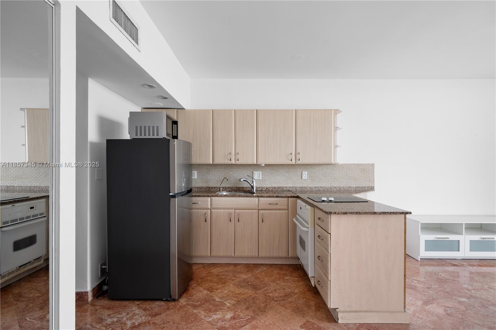 VENETIA CONDO - Residential