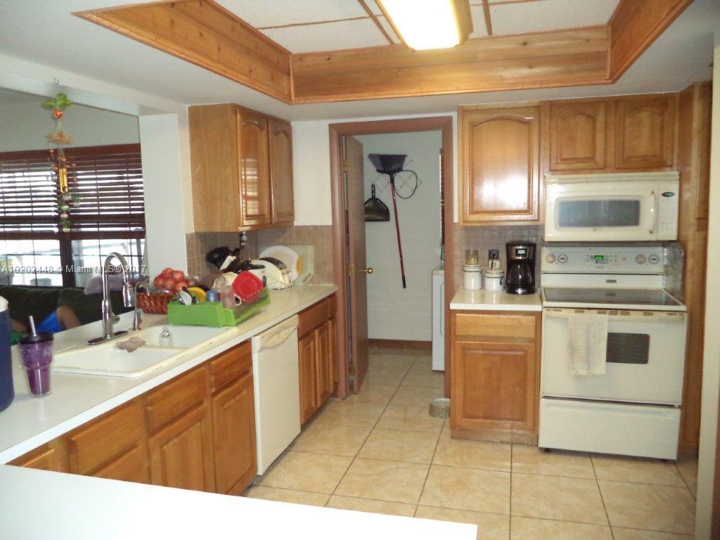 Rainbow Lakes 77-28 B - Residential