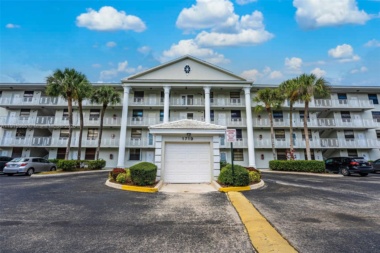 CONDO 19 OF WHITEHALL CON - Residential