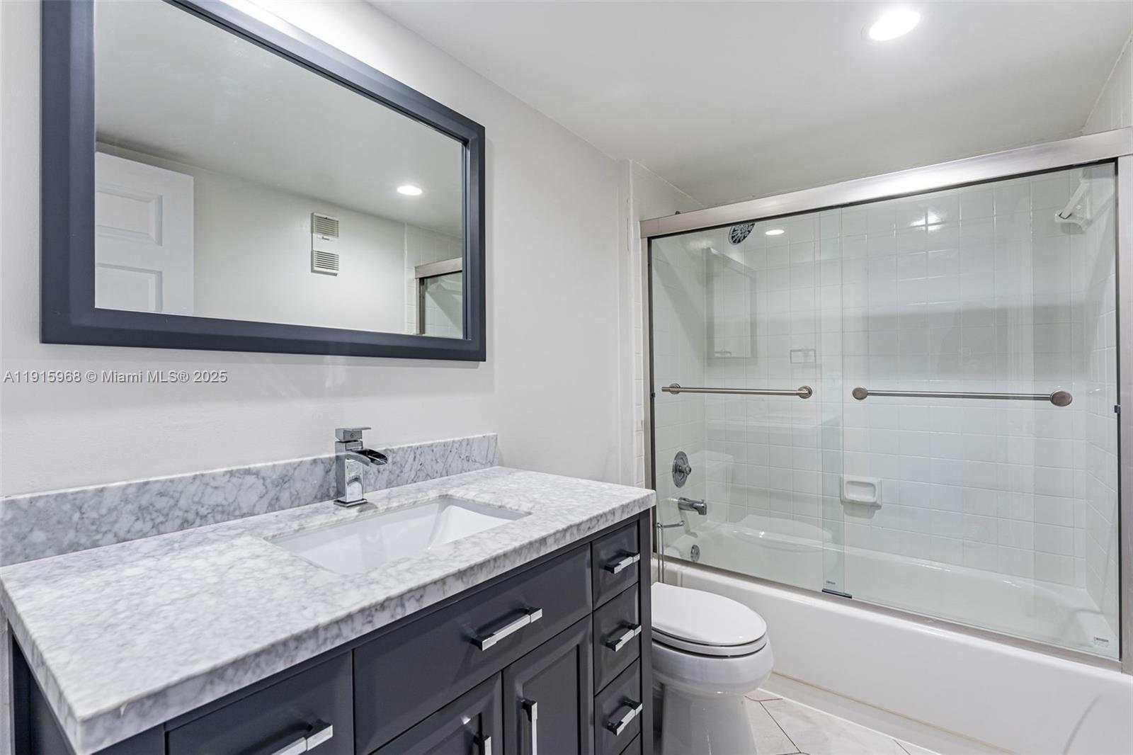 CONDO 19 OF WHITEHALL CON - Residential