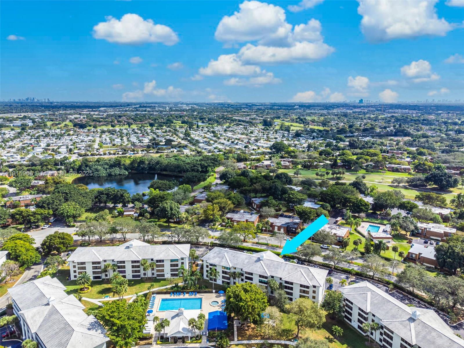 CONDO 19 OF WHITEHALL CON - Residential